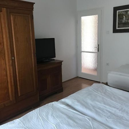 Xenia Apartmanok Хайдусобосло Экстерьер фото