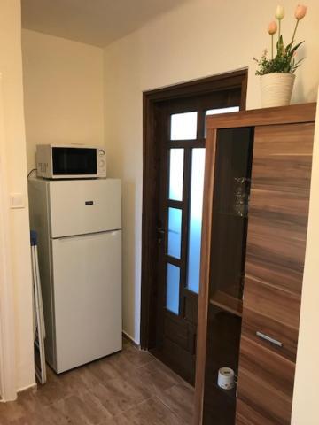Xenia Apartmanok Хайдусобосло Экстерьер фото
