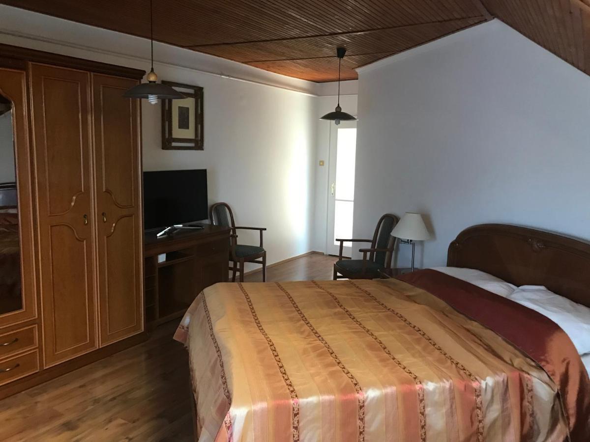 Xenia Apartmanok Хайдусобосло Экстерьер фото