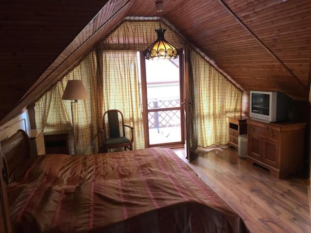 Xenia Apartmanok Хайдусобосло Экстерьер фото